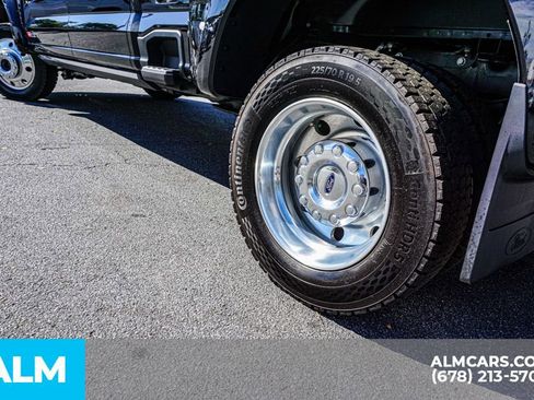 Used 2025 Ford F450 Platinum w/ FX4 Off-Road Package image 16