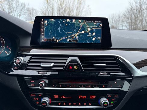 Used 2019 BMW 540i xDrive w/ Premium Package image 14