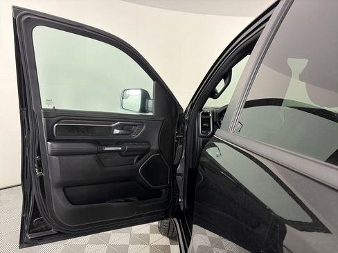 Used 2025 RAM 1500 Laramie image 9