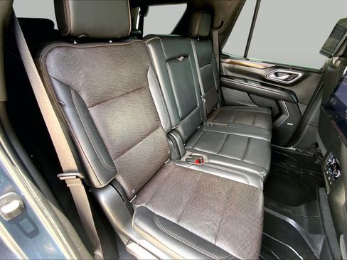 Used 2021 Chevrolet Tahoe High Country w/ Premium Package RWD image 19
