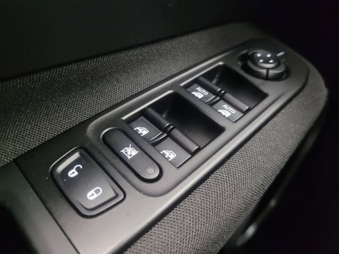 Used 2021 Jeep Renegade Latitude w/ Convenience Group image 27