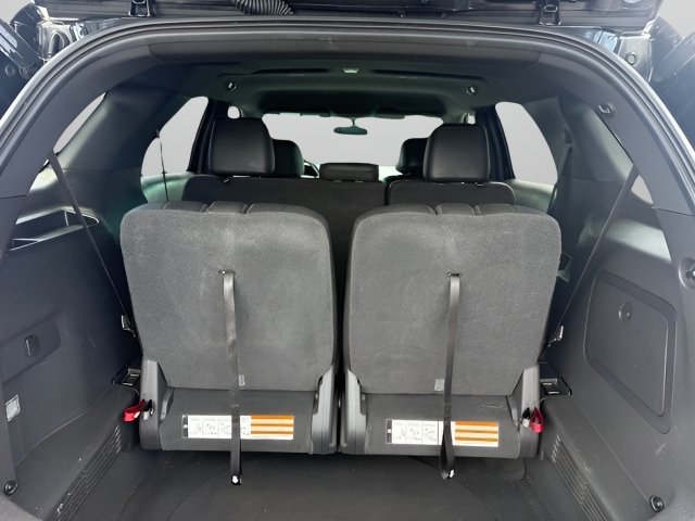 Used 2014 Ford Explorer XLT w/ Equipment Group 202A AWD/4WD image 11