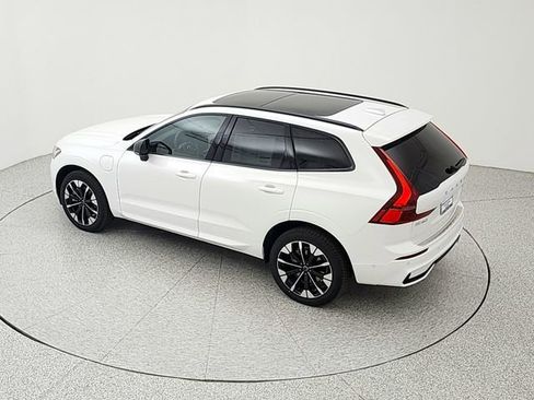 New 2026 Volvo XC60 T8 Plus w/ Climate Package AWD/4WD image 36