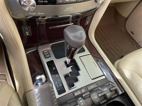 Used 2015 Lexus LX 570 4WD image 11