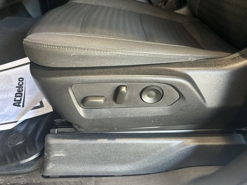 Used 2022 Chevrolet Silverado 1500 Custom image 13