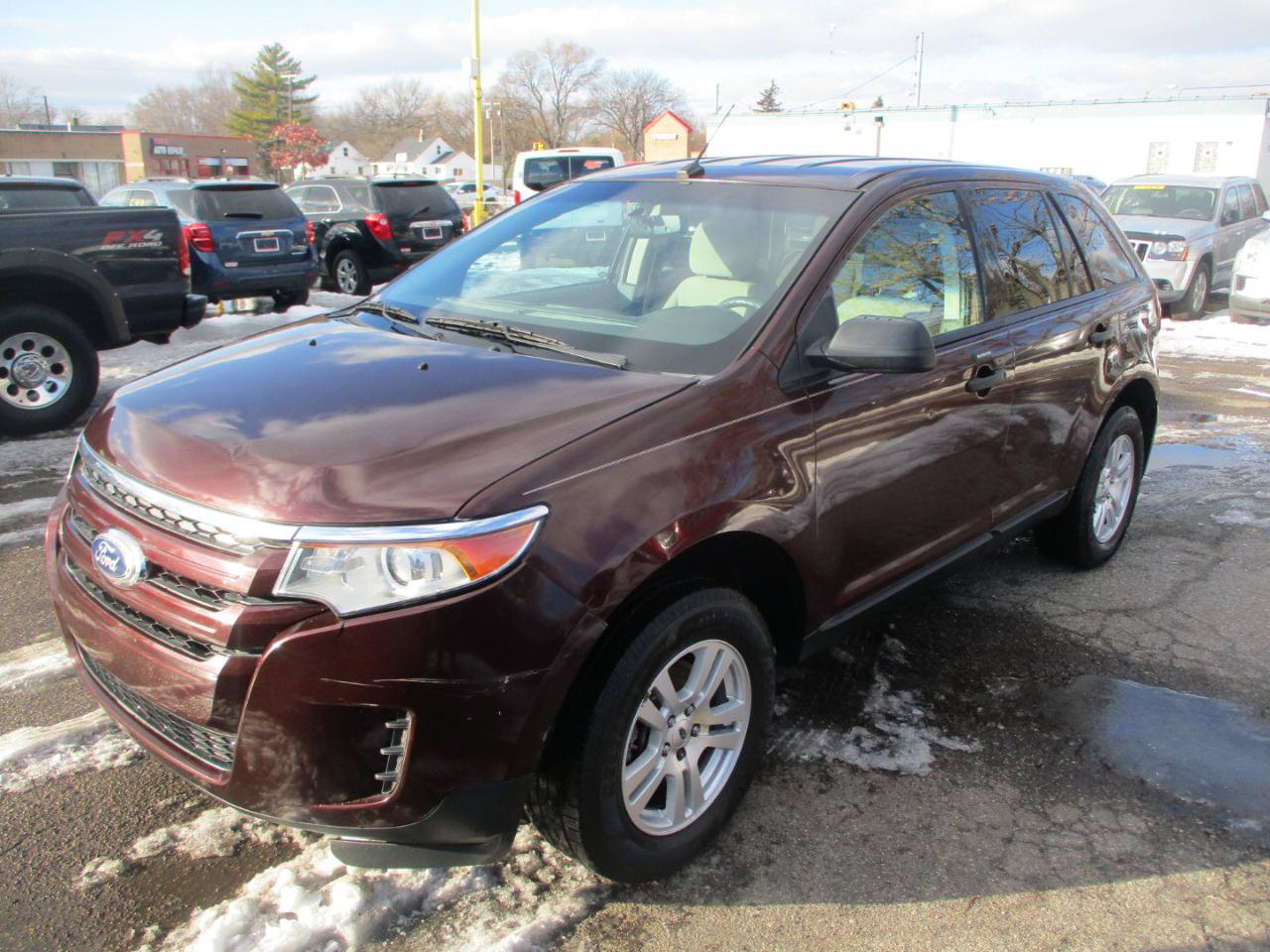 Used 2012 Ford Edge SE FWD image 3