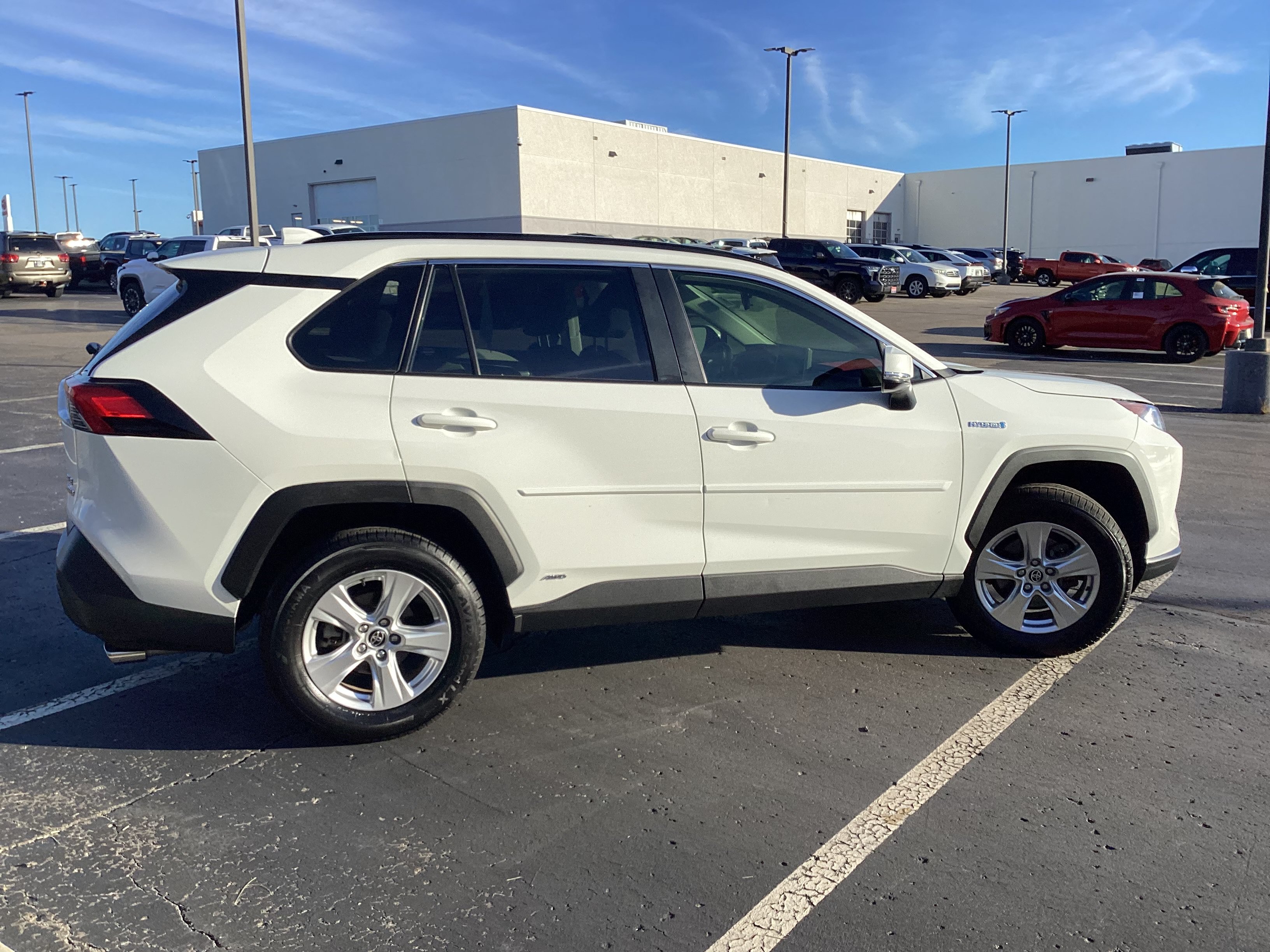 Certified 2021 Toyota RAV4 XLE w/ Convenience Package AWD/4WD image 16