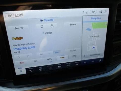 Used 2022 Ford F150 Lariat w/ Max Trailer Tow Package image 14