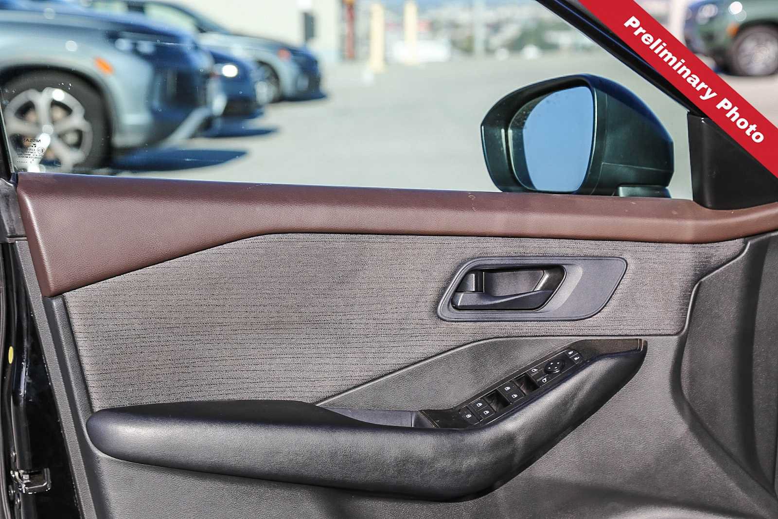 Used 2023 Nissan Rogue S AWD/4WD image 15