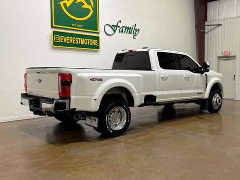 Used 2023 Ford F450 Lariat w/ Lariat Ultimate Package AWD/4WD image 8