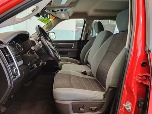 Used 2019 RAM 1500 Big Horn AWD/4WD image 11