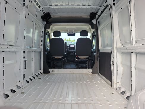 Used 2026 RAM ProMaster 2500 w/ Convenience Group FWD image 13