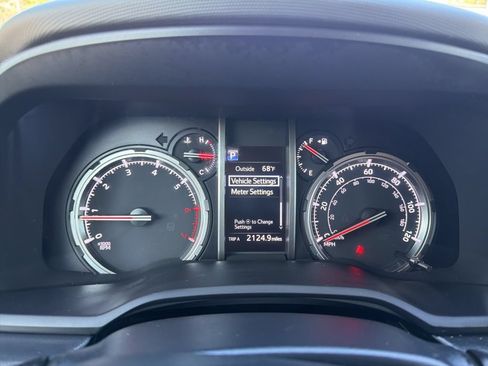 Used 2023 Toyota 4Runner TRD Off-Road Premium w/ Off Road Premium Plus Package AWD/4WD image 9
