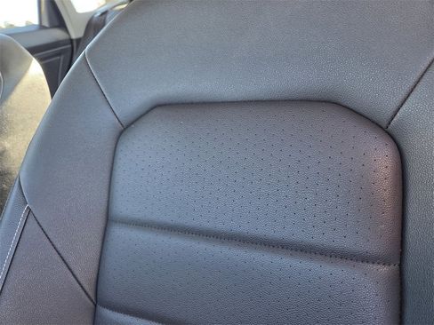 Used 2024 Volkswagen Jetta SE image 16