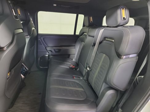 Used 2024 Rivian R1S Adventure AWD/4WD image 21