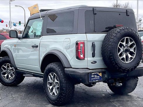 Certified 2024 Ford Bronco Badlands image 9