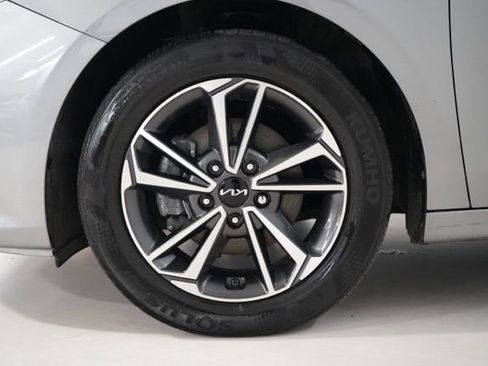 Used 2022 Kia Forte LXS w/ LXS Technology Package image 13