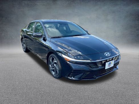 New 2025 Hyundai Elantra Limited image 33