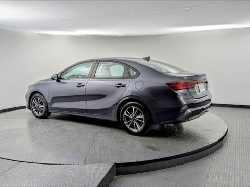 Used 2023 Kia Forte LXS image 5