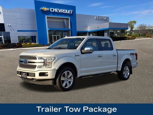 Used 2018 Ford F150 Platinum w/ Equipment Group 701A Luxury image 4