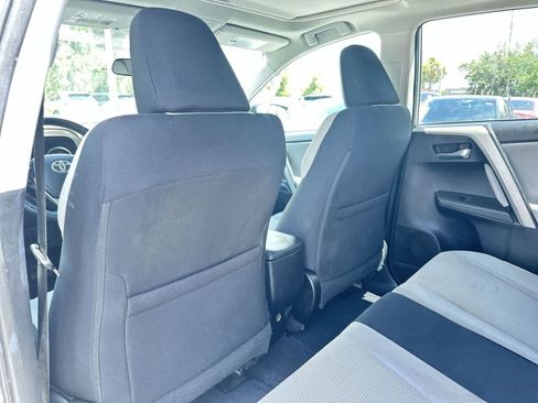Used 2016 Toyota RAV4 XLE FWD image 14