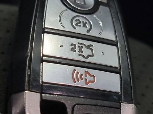 Used 2018 Ford Edge Sport w/ Technology Package AWD/4WD image 31