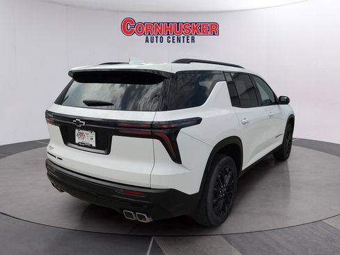 Used 2025 Chevrolet Traverse LT w/ Midnight/Sport Edition AWD/4WD image 8