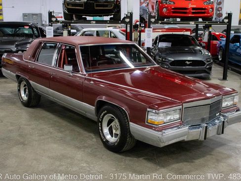 Used 1990 Cadillac Brougham image 9