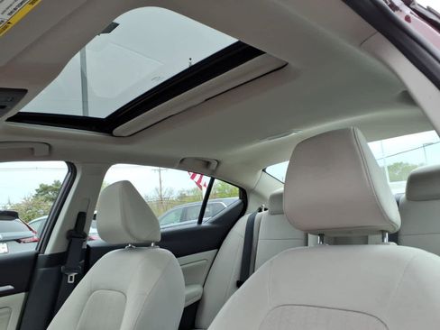 Certified 2023 Nissan Altima 2.5 SV w/ SV Premium Package FWD image 18