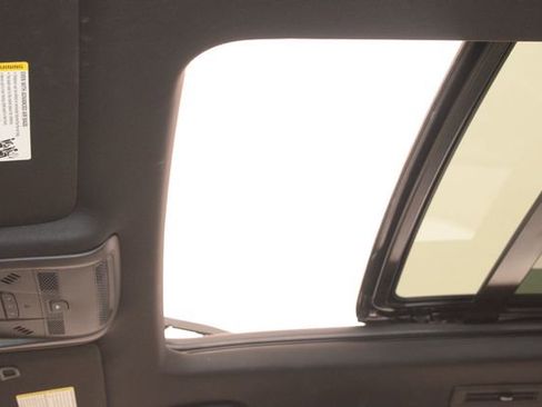 Used 2023 Cadillac XT6 Sport w/ Technology Package image 22