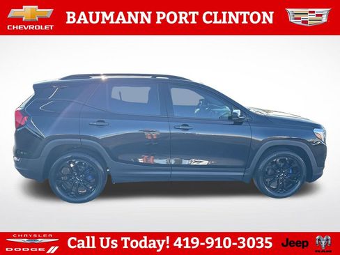 Used 2021 GMC Terrain SLE w/ Driver Convenience Package FWD image 7