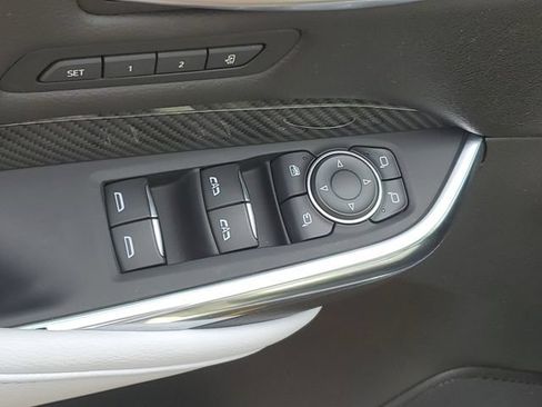 Certified 2024 Cadillac XT4 Sport FWD image 11