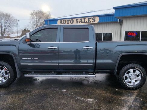 Used 2017 GMC Sierra 3500 Denali w/ Duramax Plus Package image 17