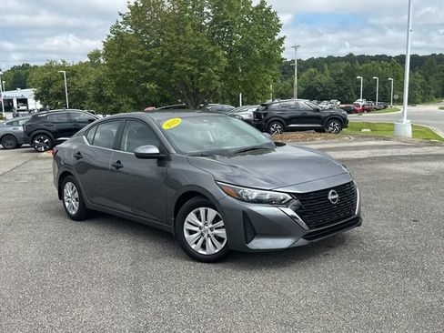 Used 2025 Nissan Sentra S FWD image 2