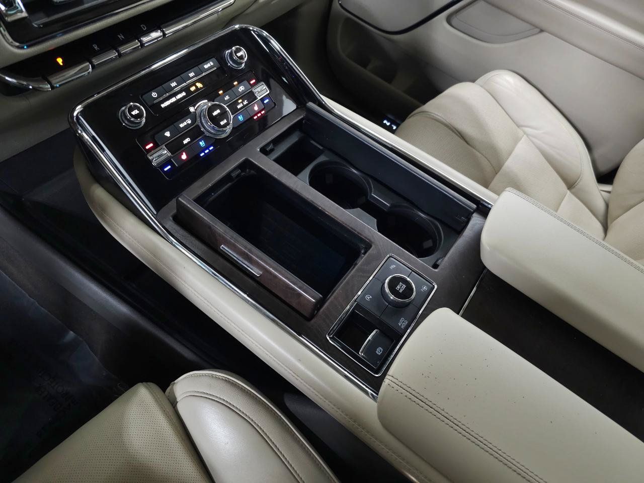 Used 2018 Lincoln Navigator Reserve w/ Technology Package AWD/4WD image 34
