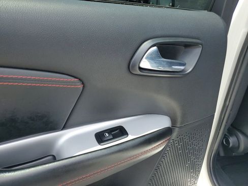 Used 2019 Dodge Journey GT FWD image 12