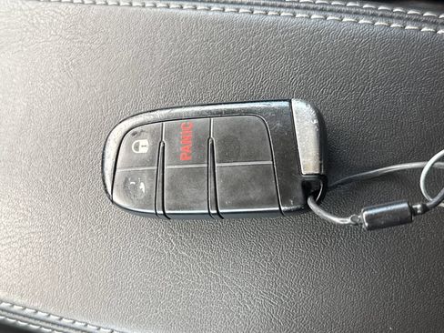 Used 2023 Jeep Renegade Latitude AWD/4WD image 29
