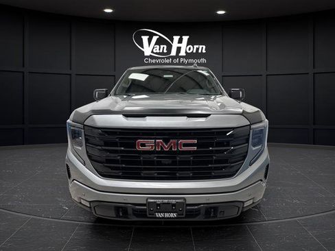 Used 2025 GMC Sierra 1500 Elevation w/ Elevation Premium Package image 12
