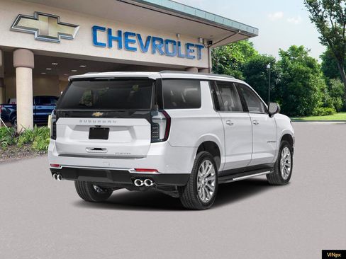 New 2025 Chevrolet Suburban Premier image 2