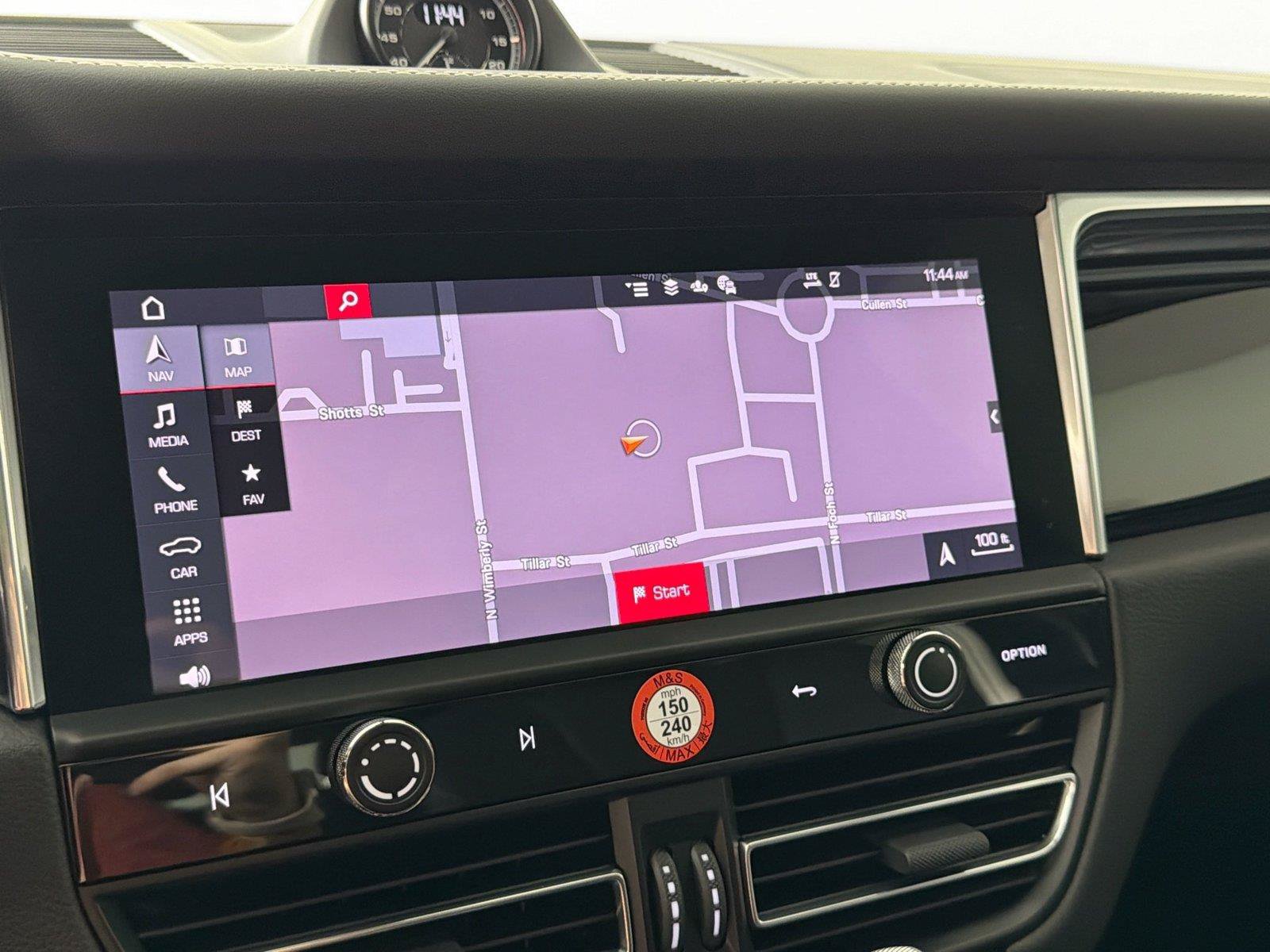 Certified 2025 Porsche Macan S AWD/4WD image 22
