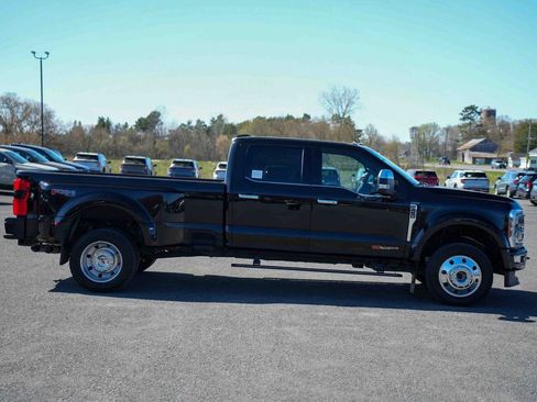 Used 2023 Ford F450 Platinum w/ FX4 Off-Road Package AWD/4WD image 4
