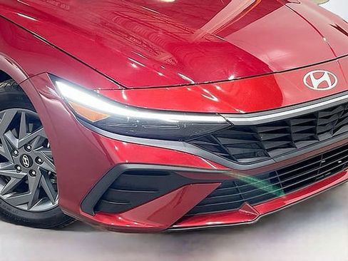 Used 2024 Hyundai Elantra SEL image 42