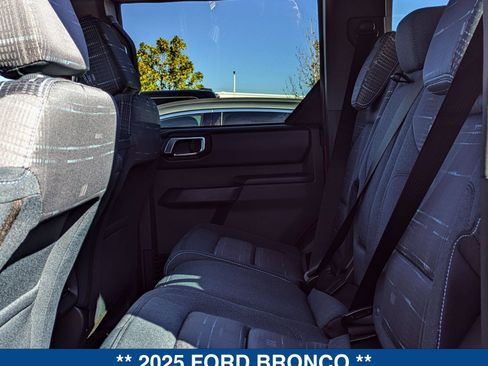 New 2025 Ford Bronco Heritage Edition AWD/4WD image 32