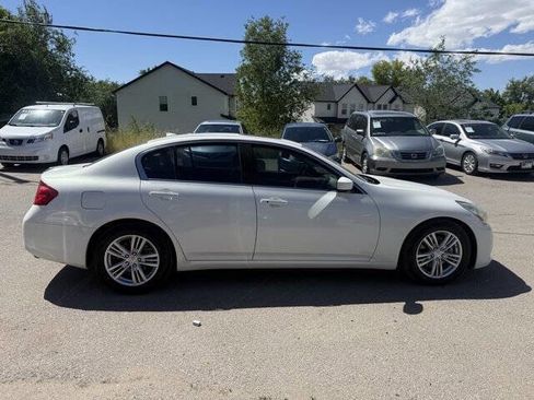 Used 2011 INFINITI G37 Journey w/ Premium Pkg RWD image 3