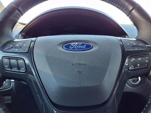 Used 2017 Ford Explorer XLT w/ Equipment Group 202A image 17