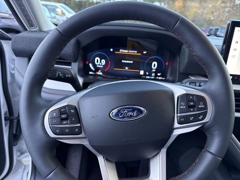 New 2026 Ford Explorer Active w/ Active Comfort Package RWD image 24