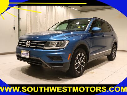 Used 2020 Volkswagen Tiguan SE w/ Panoramic Sunroof Package