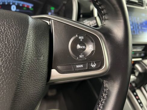 Used 2018 Honda CR-V Touring image 17