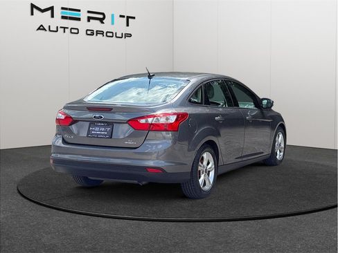 Used 2014 Ford Focus SE FWD image 9