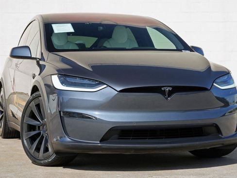 Used 2022 Tesla Model X AWD/4WD image 2